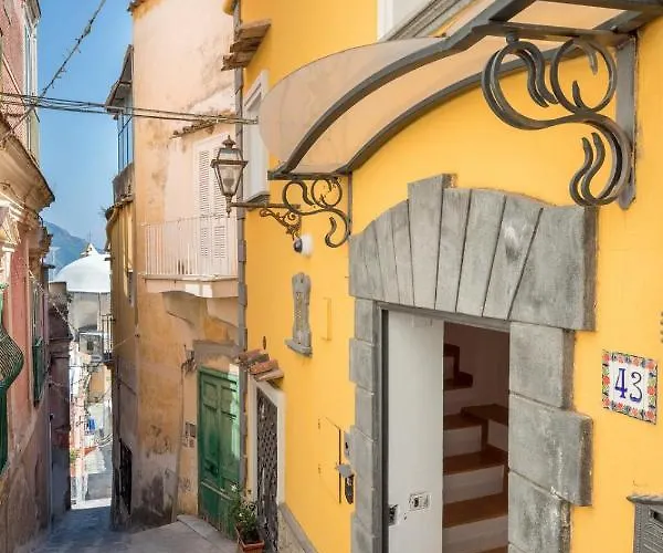 בית נופש Ilary House - De Vivo Realty