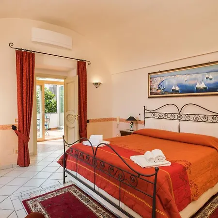 Holiday home Ilary House - De Vivo Realty *