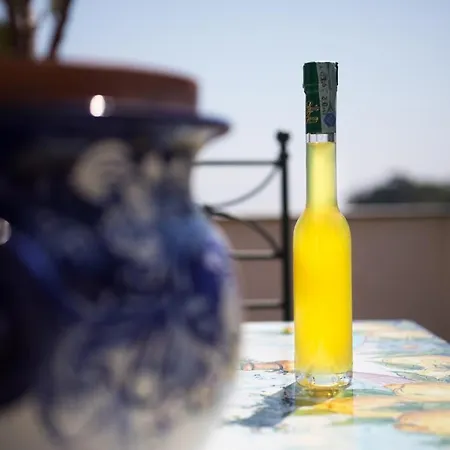 Ilary House - De Vivo Realty