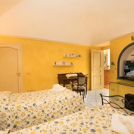 Ilary House - De Vivo Realty Holiday home