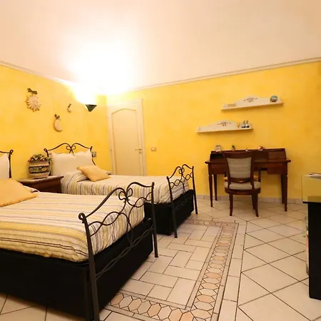 Prázdninový dům Ilary House - De Vivo Realty