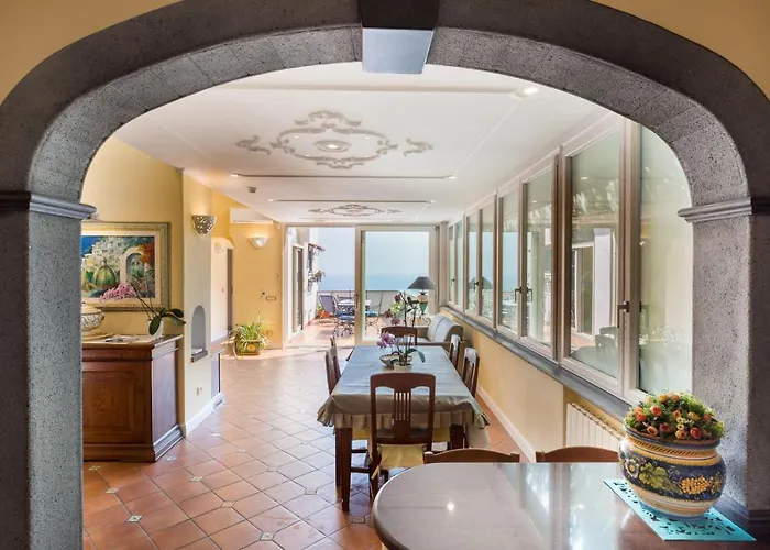 Nyaraló Ilary House - De Vivo Realty *