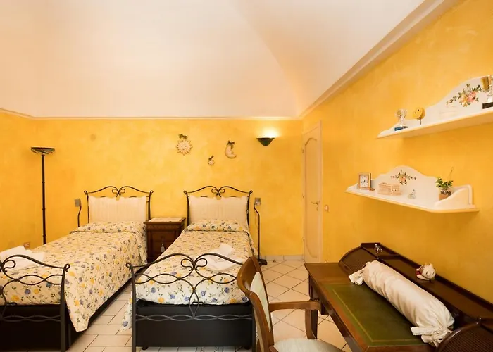 Semesterbostad Ilary House - De Vivo Realty *