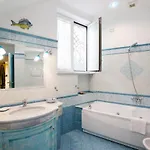 De Vivo Realty - Ilary House